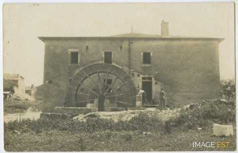 Près d'un moulin (Essey-et-Maizerais)
