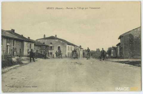 Groupe de civils et de soldats (Beney)