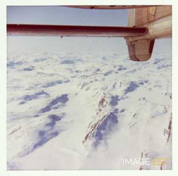 Montagne en bordure de la calotte glaciaire (Groenland)