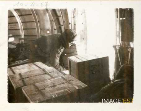 Largage de caisses en bois (Groenland)