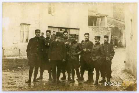 Groupe de soldats (Chaligny)