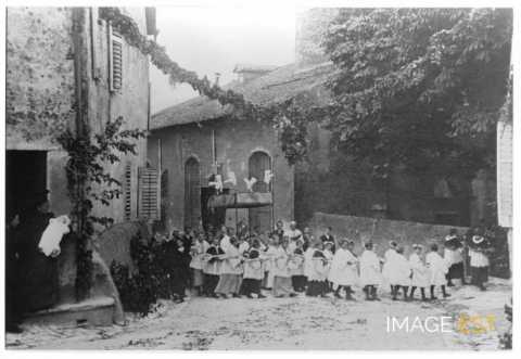 Procession religieuse (Chaligny)