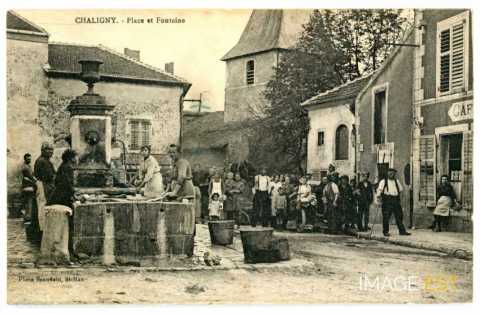 Place et fontaine (Chaligny)