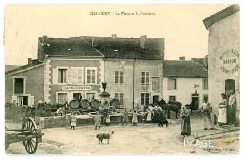 Place et fontaine (Chaligny)