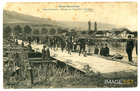 Pont de bateaux (Chaligny)
