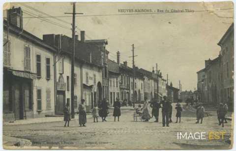 Rue du général Thiry (Neuves-Maisons)