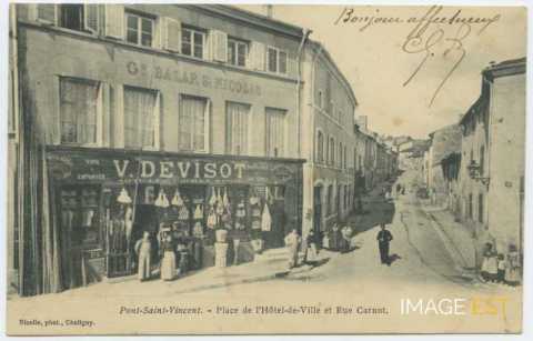 Place Roger Salengro (Pont-Saint-Vincent)