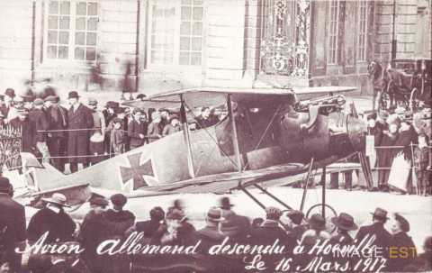 Avion allemand exposé  en 1917 (Nancy)