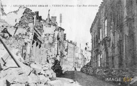 Rue en ruines (Verdun)