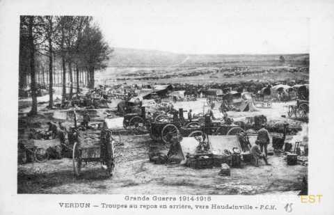 Troupes au repos (Haudainville)