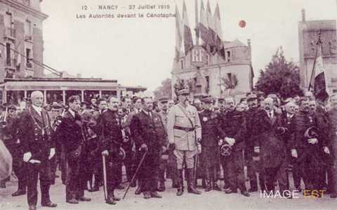 Hommage des autorités  civiles et militaires (Nancy)