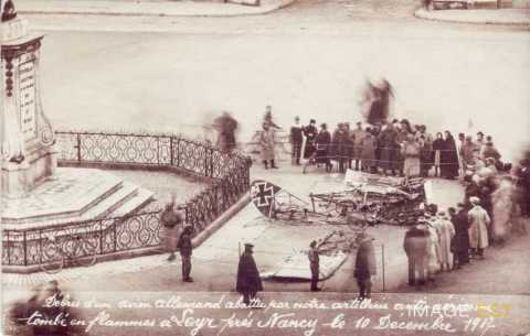 Avion allemand exposé  en 1917 (Nancy)