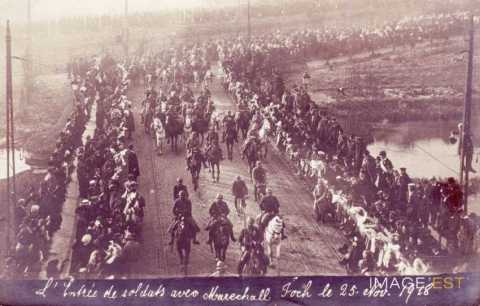 Entrée  des troupes du maréchal Foch (Metz)