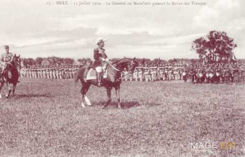 Revue de troupes (Metz)