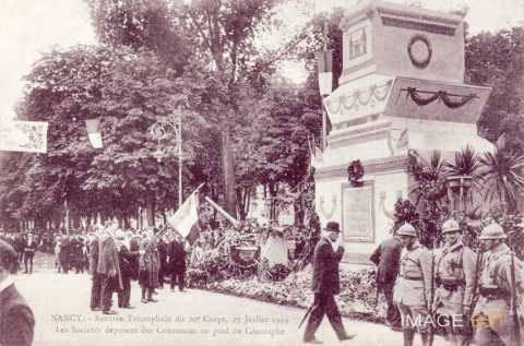 Soldats au bord de l'eau (Meuse)