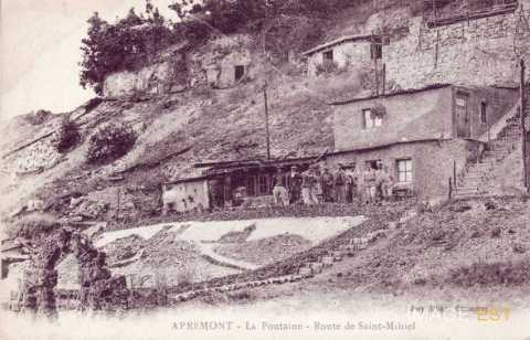 Abris creusés  (Apremont-la-Forêt)