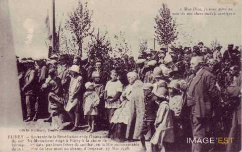 Inauguration d'un monument aux morts (Flirey)