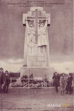 Monument de la Croix des Carmes (Montauville)