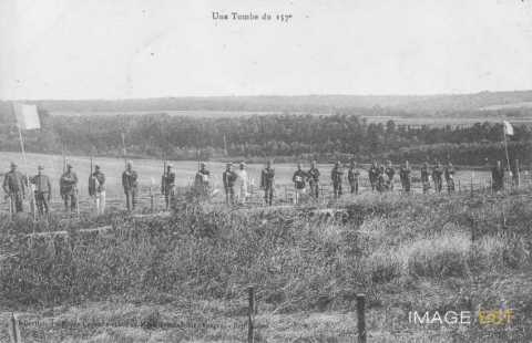 Cérémonie militaire (Ménil-sur-Belette)