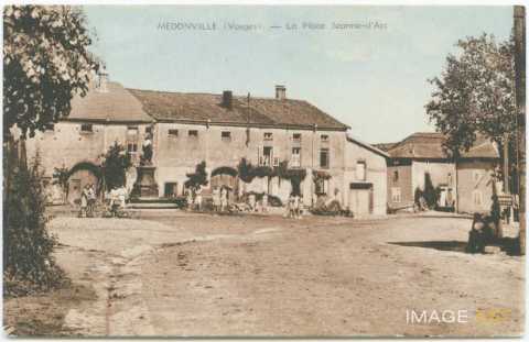 Place Jeanne d'Arc (Médonville)