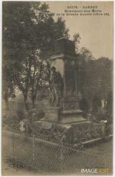 Monument aux morts (Darney)