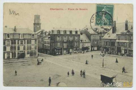 Place de Nevers (Charleville-Mézières)