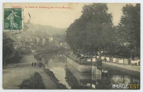 Péniche sur la canal (Nancy)