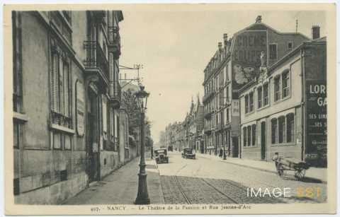 Rue Jeanne-d'Arc et théâtre de la Passion (Nancy)