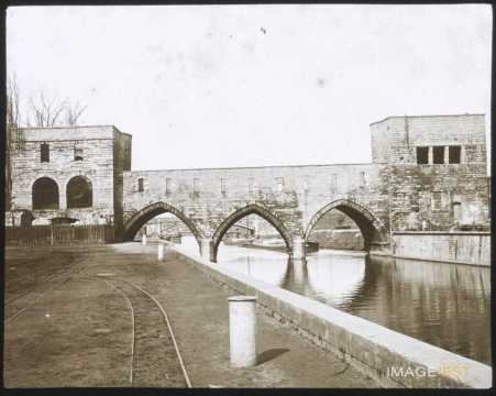 Pont des Trous (Tournai)