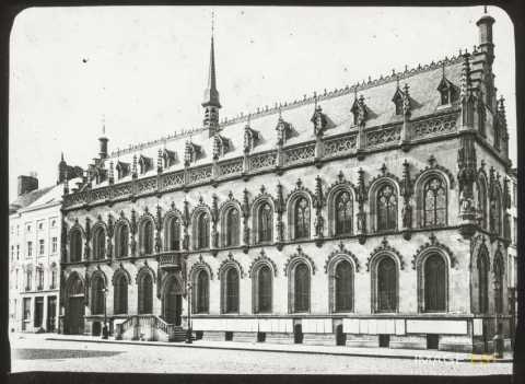 Hôtel de ville (Courtrai)