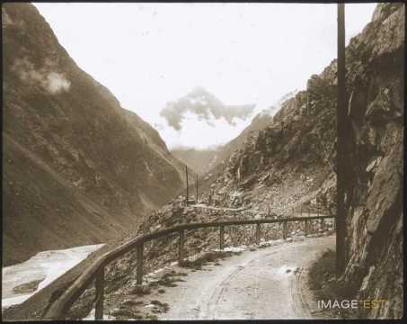 Route de montagne (Saint-Christophe-en-Oisans)