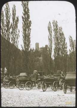 Calèches et château Sainte-Marie (Luz-Saint-Sauveur)