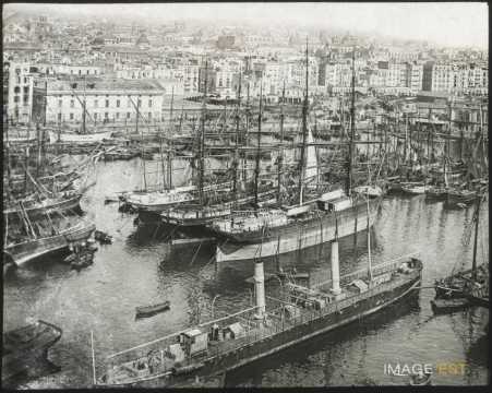 Port (Naples)