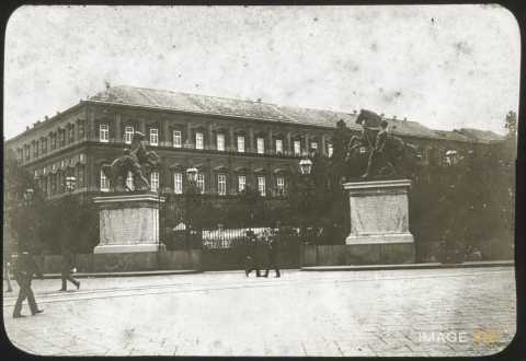 Palais Royal (Naples)