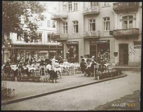 Terrasse sur la place Alice (Bad Nauheim)