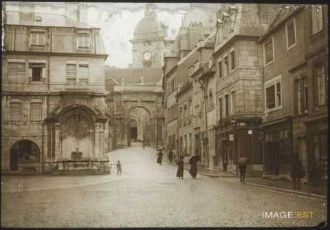 Porte de Mars (Besançon)