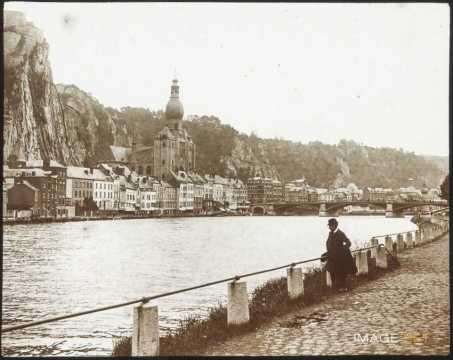 Quais de la Meuse (Dinant)