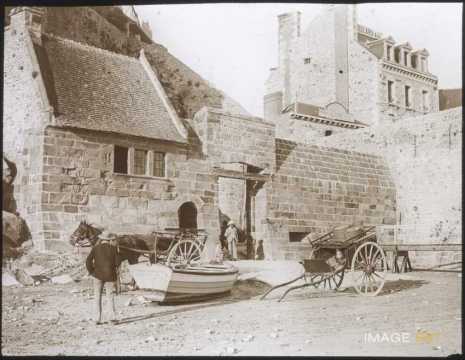 Porte d'entrée des voitures (Mont-Saint-Michel)