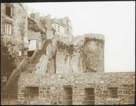 Remparts (Mont-Saint-Michel)