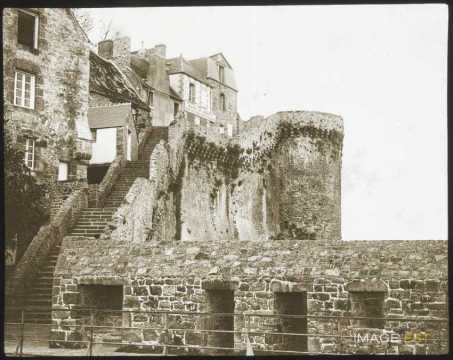 Remparts (Mont-Saint-Michel)