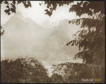 Lac et montagne (Axenfels)