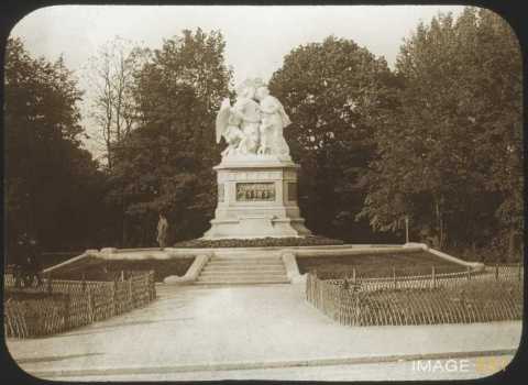 Monument à Strasbourg (Bâle)