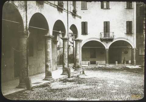 Arcades (Bologne)