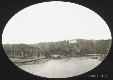 Fleuve Trieux et château de la Roche Jagu (Ploëzal)