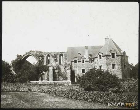 Vestiges de l'abbatiale (Paimpol)