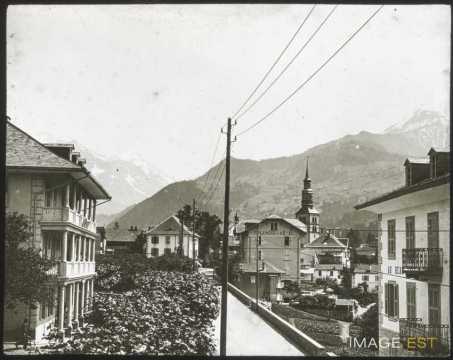 Une rue (Saint-Gervais-les-Bains)