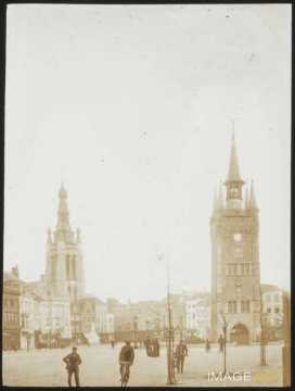 Beffroi et halles (Courtrai)