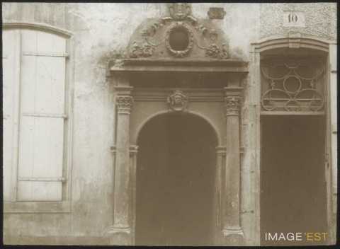 Porte sculptée (Blénod-lès-Toul)