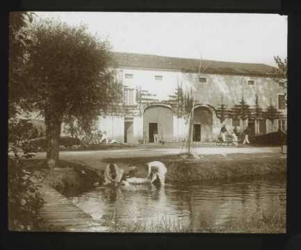 Lessive (Ville-sur-Illon)