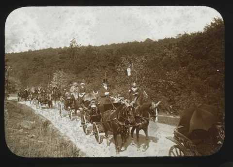 Calèches sur une route du plateau (Malzéville)